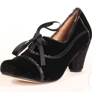 Chelsea Crew Madison velvet heels